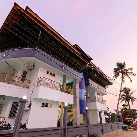 Oyo 11891 Amare Beach Resorts Alappuzha 외부 사진