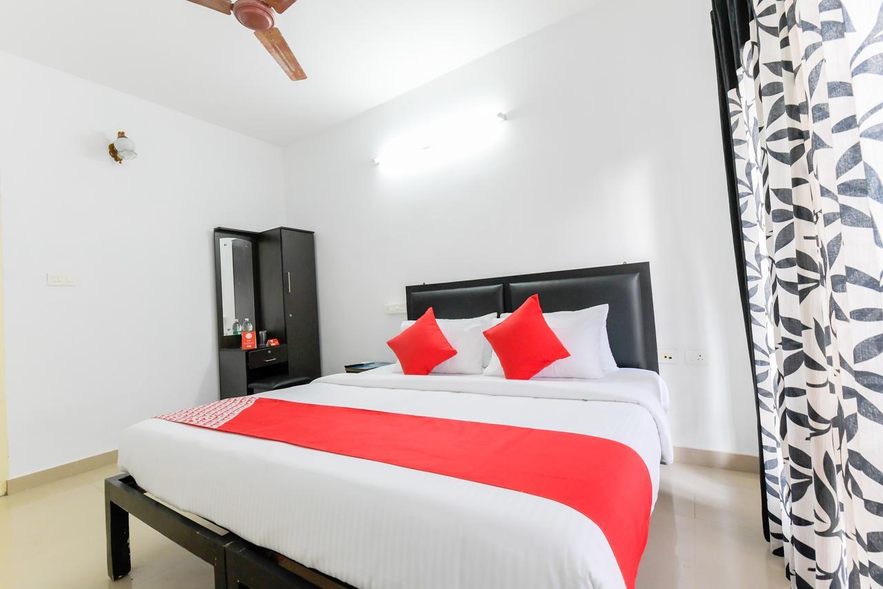 Oyo 11891 Amare Beach Resorts Alappuzha 외부 사진